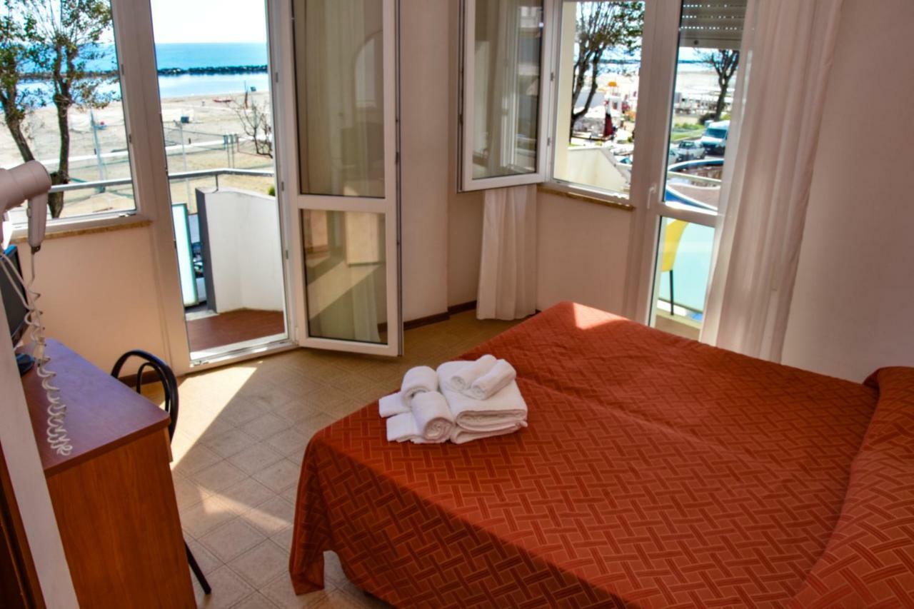 Viserbella di Rimini Tyc Hotel מראה חיצוני תמונה